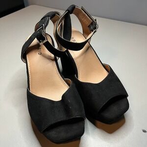 Torrid Heels Womens Size 7WW Black Double Band Platform Ankle Strap Sandals